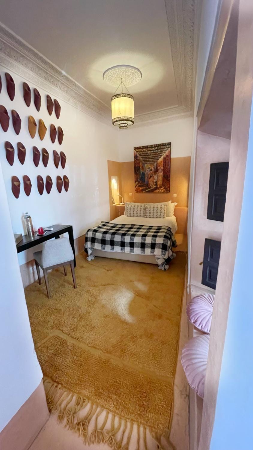 Bed, Photo of the whole room