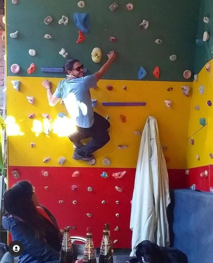 Monkeywasi Climbing Hostel Bed and Breakfast in Huaraz