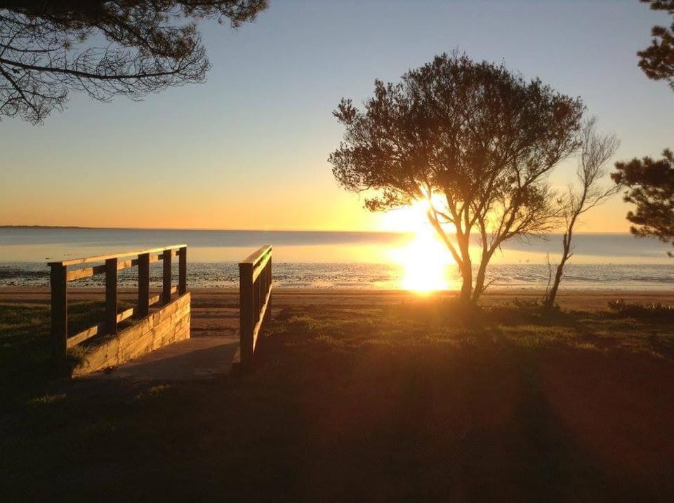 Lang Lang Caravan Park Campground/ 
RV Resort in Victoria