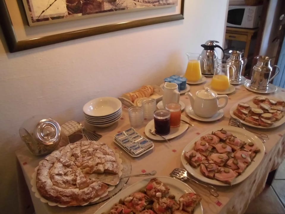 Food and drinks, Food and drinks, Buffet breakfast