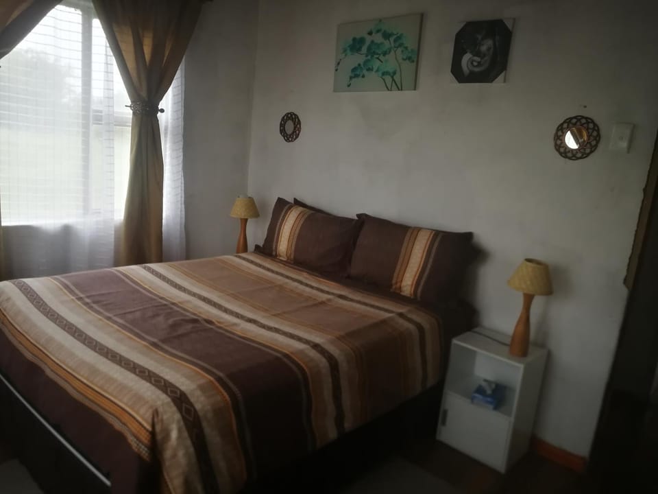 Port grosvenor Beach house Bed and Breakfast in Eastern Cape
