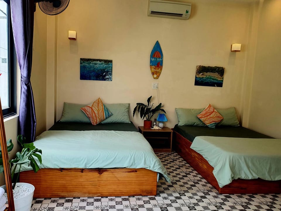 Bed, Photo of the whole room, Bedroom, air conditioner