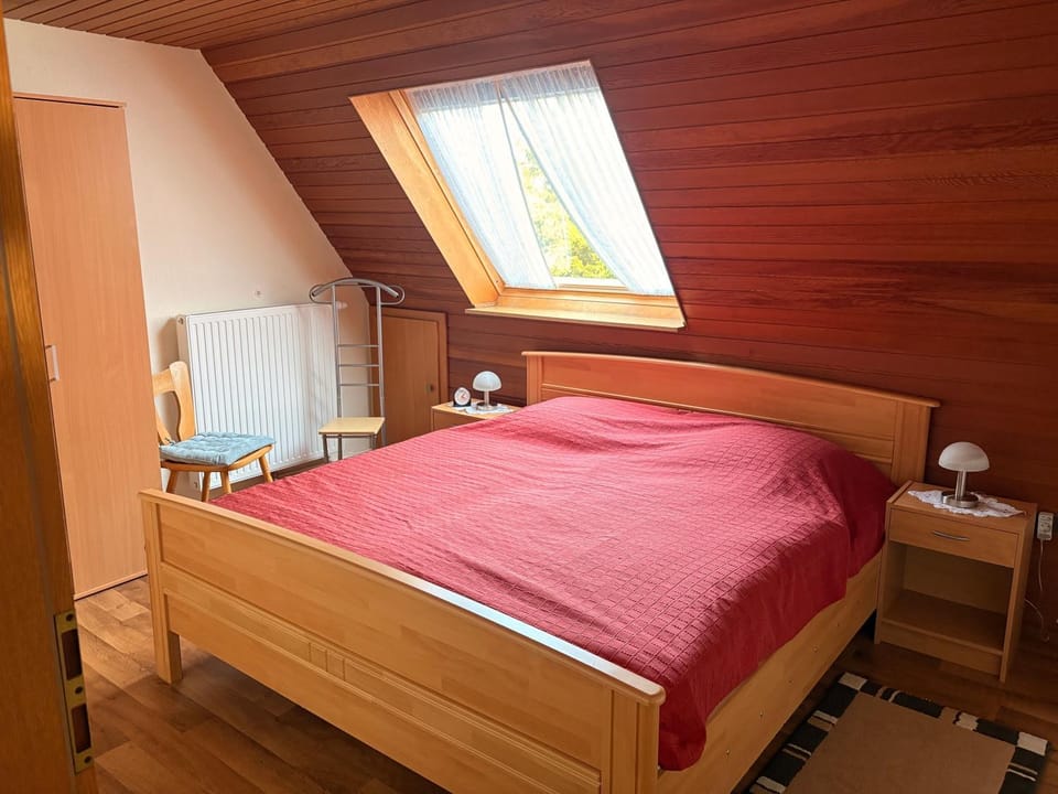 Bed, Bedroom
