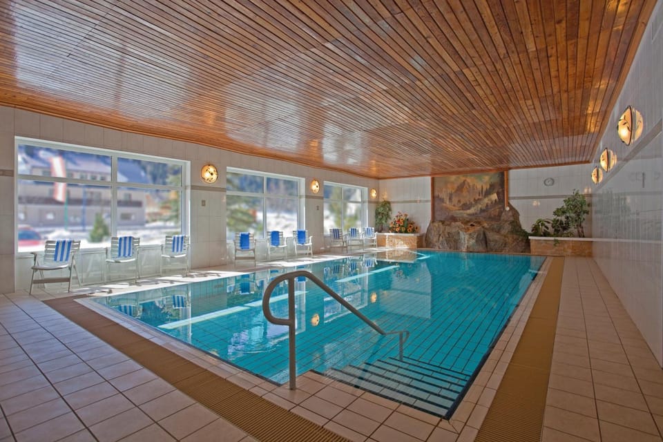 Swimming pool, Swimming pool