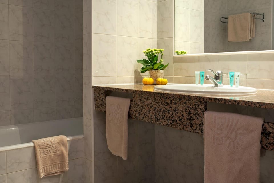 Bathroom, Bath