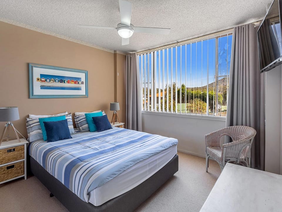 Magnus Gardens 4 beautiful air conditioned unit with filtered water views and Wi-Fi Apartment in Nelson Bay