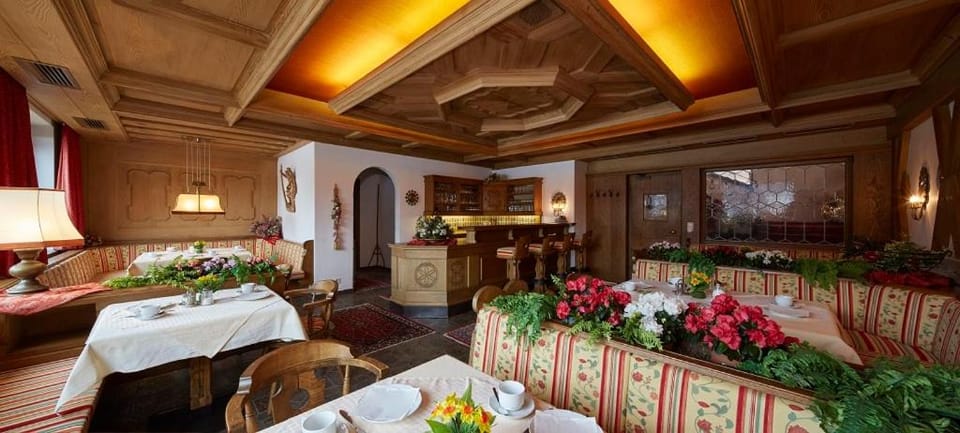 Pension Hohenrainer Bed and Breakfast in Tyrol