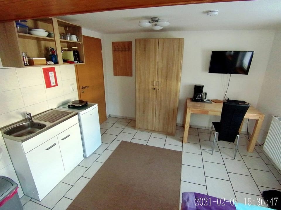 TV and multimedia, Kitchen or kitchenette, Photo of the whole room