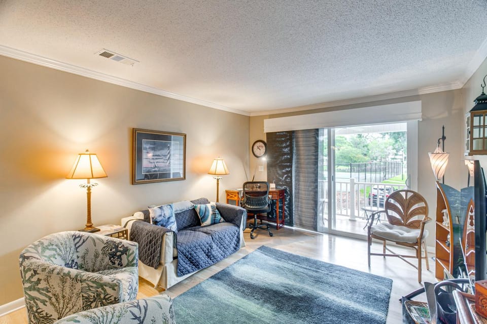 Resort-Style Condo in St Simons ~ 1 Mi to Pier! House in Mallory Park