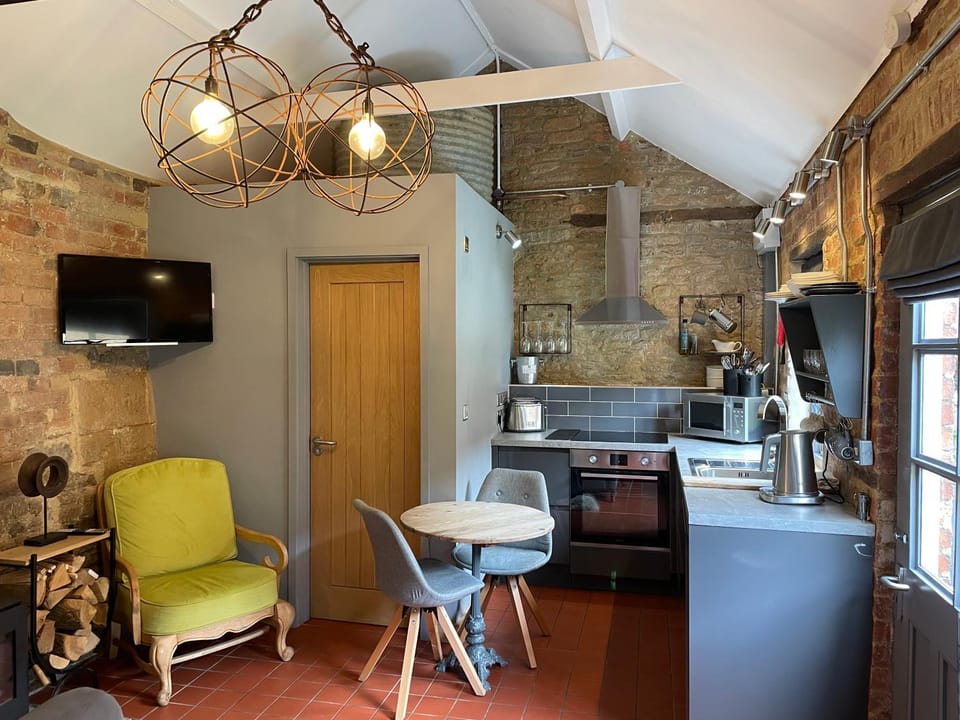 Topiary Barn - Stylish Accommodation in Rutland Apartment in England