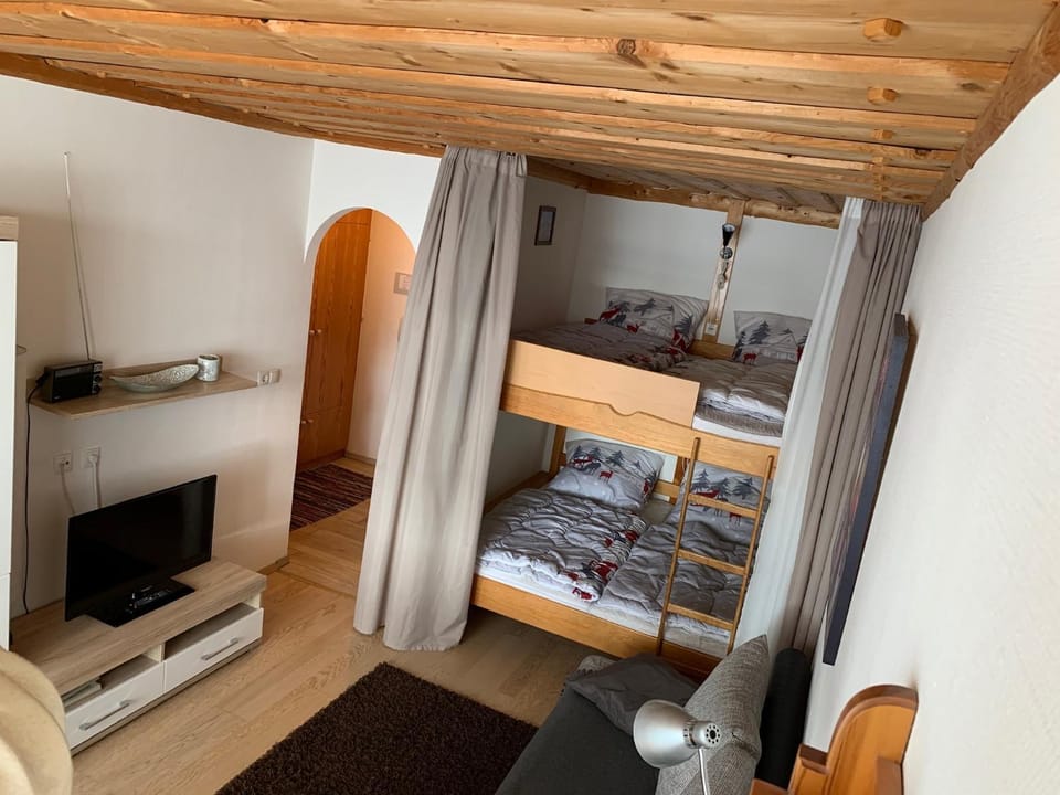 bunk bed