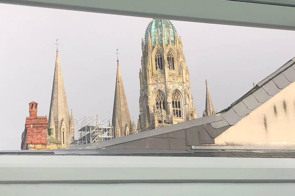 Studio cocooning au pied de la Cathédrale Bayeux Apartment in Bayeux