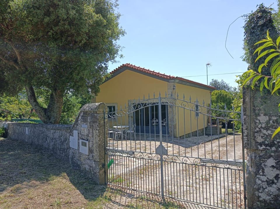 Casa do Sobreiro House in Viana do Castelo District, Portugal