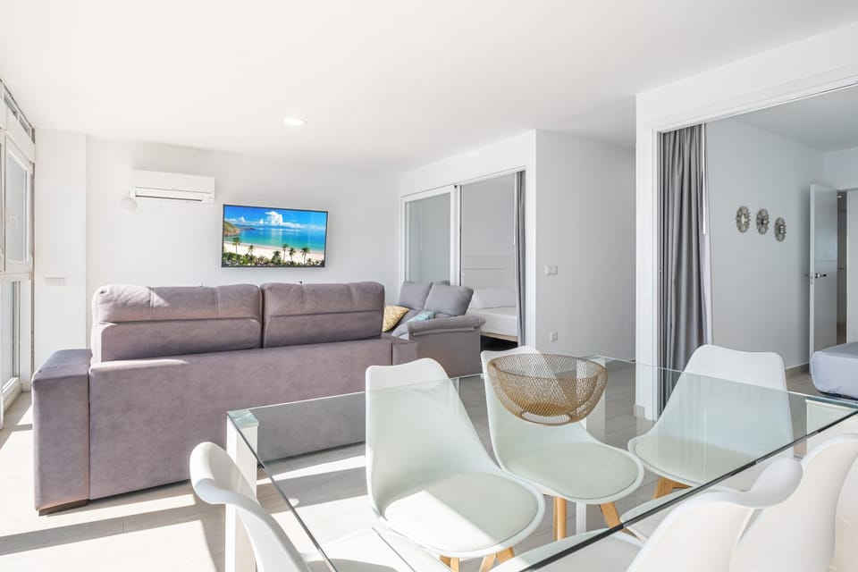TV and multimedia, Living room, Dining area, air conditioner