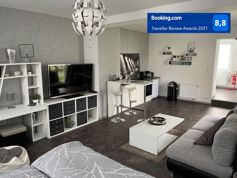 Bathroom, Living room, Bedroom
