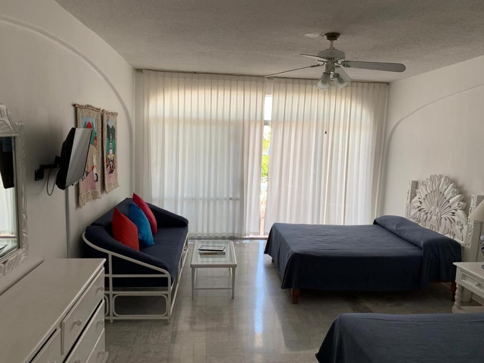 Rento departamento frente a la playa Bed and Breakfast in Manzanillo