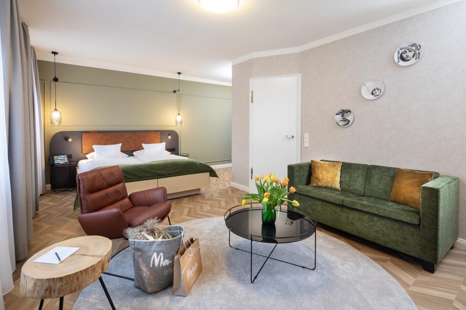 Living room, Photo of the whole room, Bedroom