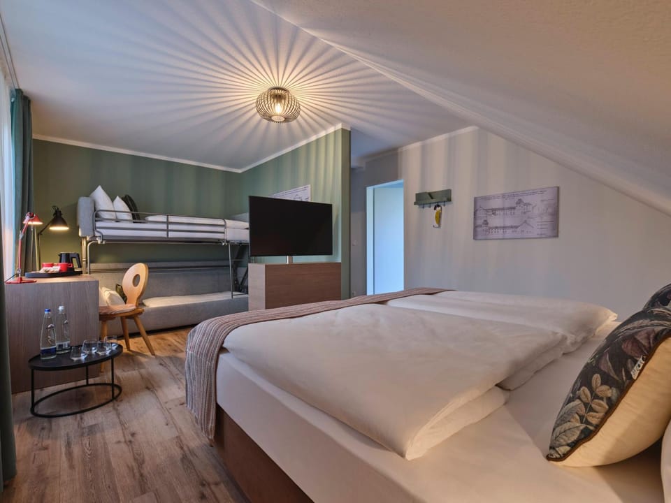 Bed, bunk bed