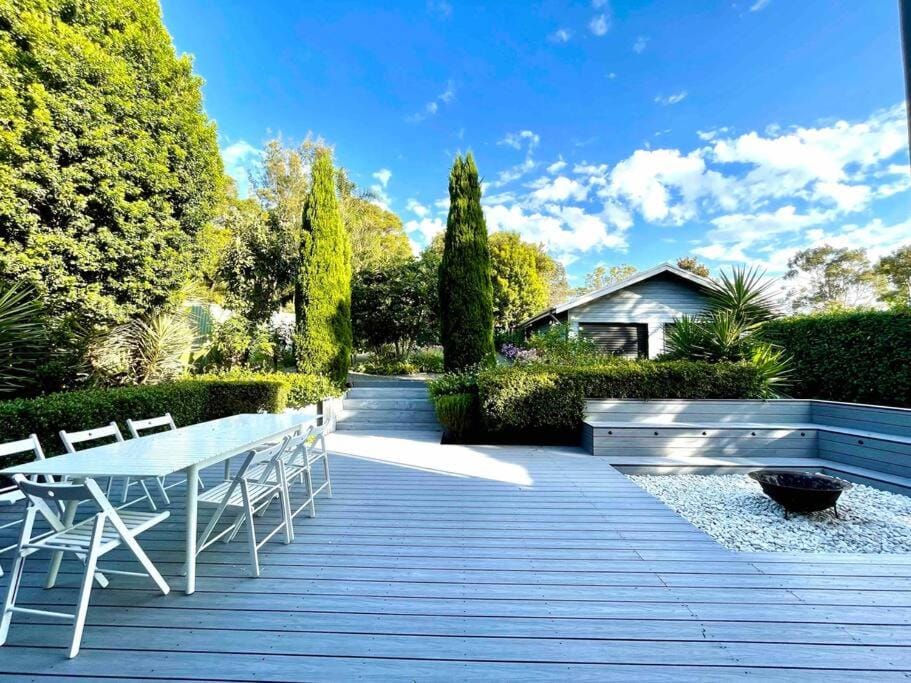 Patio, Natural landscape, Garden, View (from property/room), Garden view