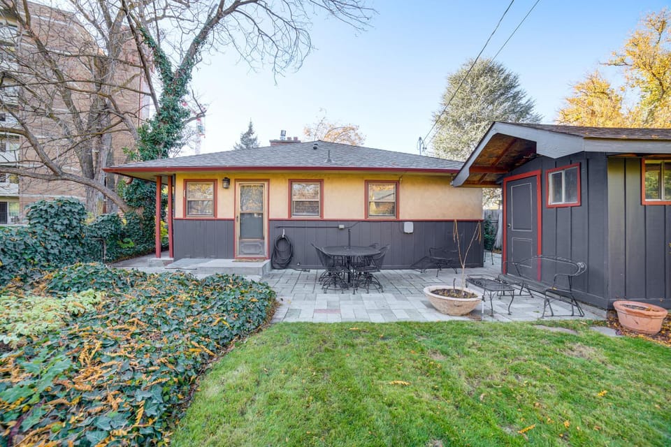 Couple’s Getaway in North End Boise - Walk to Dtwn House in Boise