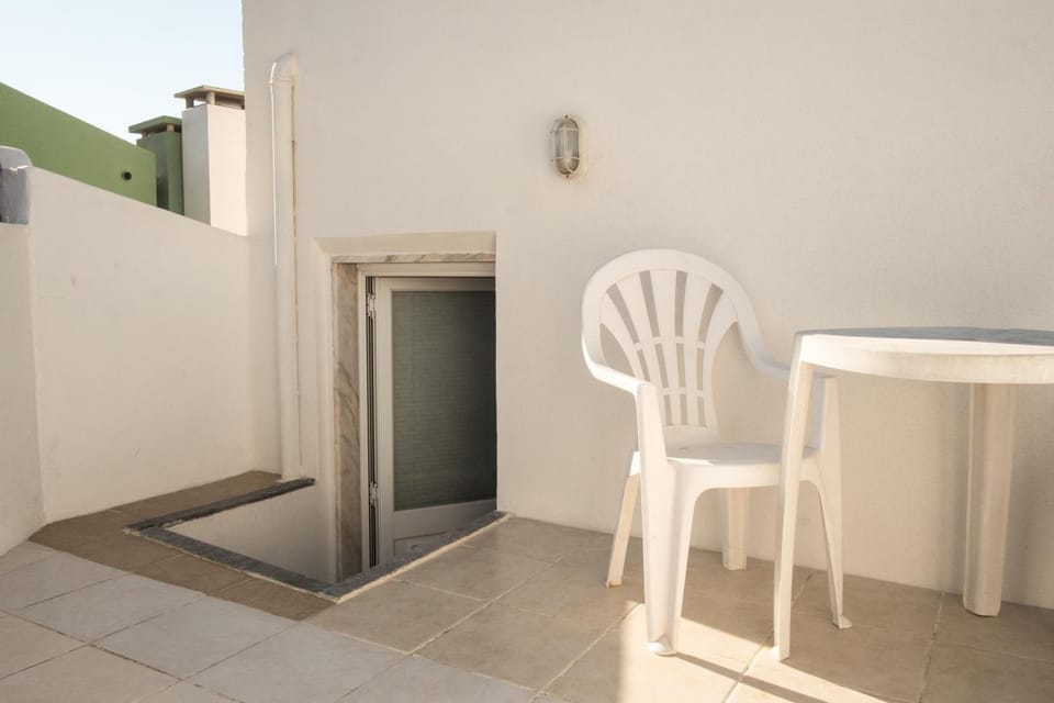 D. Antonia Bed and Breakfast in Peniche