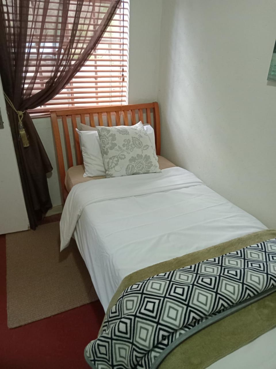 Selah guest cottage...place to pause, breath relax Apartment in South Africa