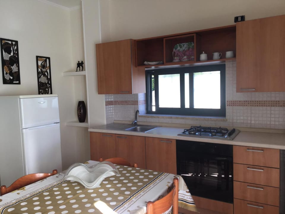 Kitchen or kitchenette, oven, stove