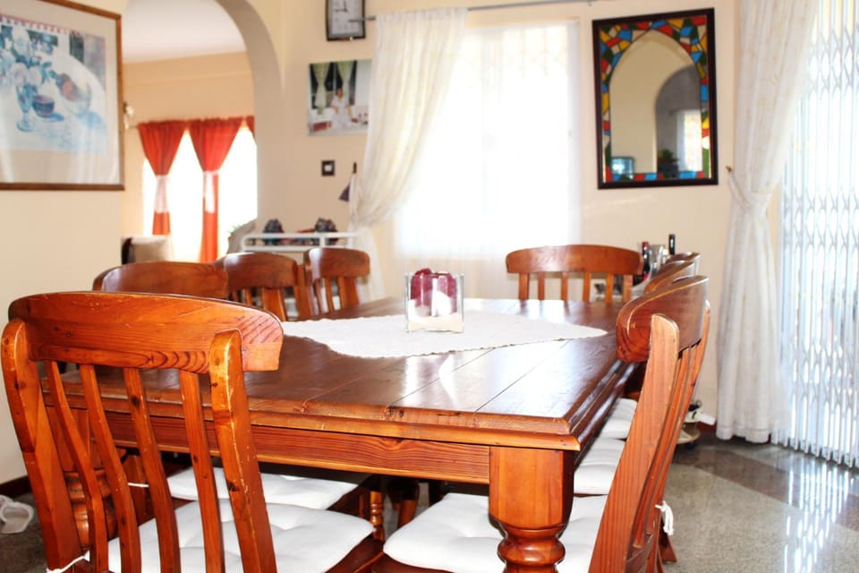 Communal lounge/ TV room, Dining area