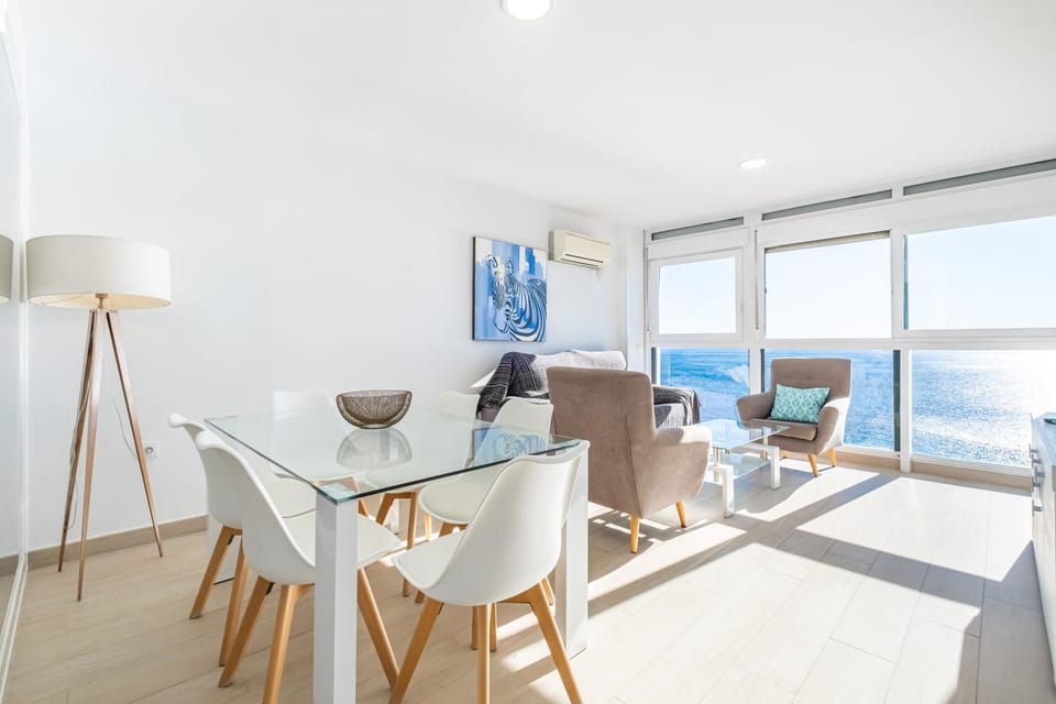 Natural landscape, Living room, Dining area, Sea view, air conditioner