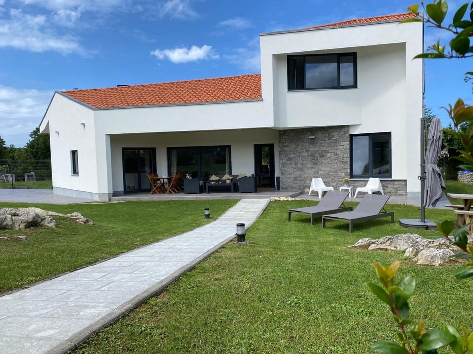 La llosina Vivienda Vacacional alquiler íntegro House in Asturias