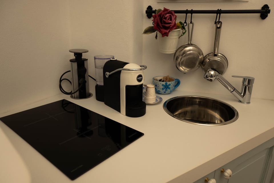 Coffee/tea facilities, Kitchen or kitchenette