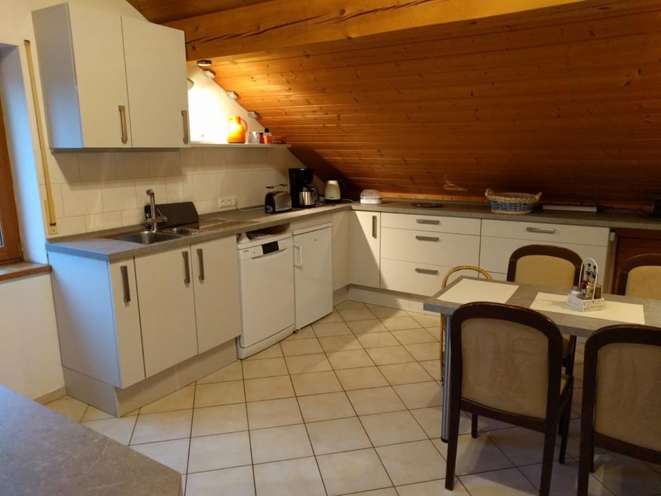 Komfortabel wohnen am Waldrand von Pitzling Apartment in Landsberg am Lech