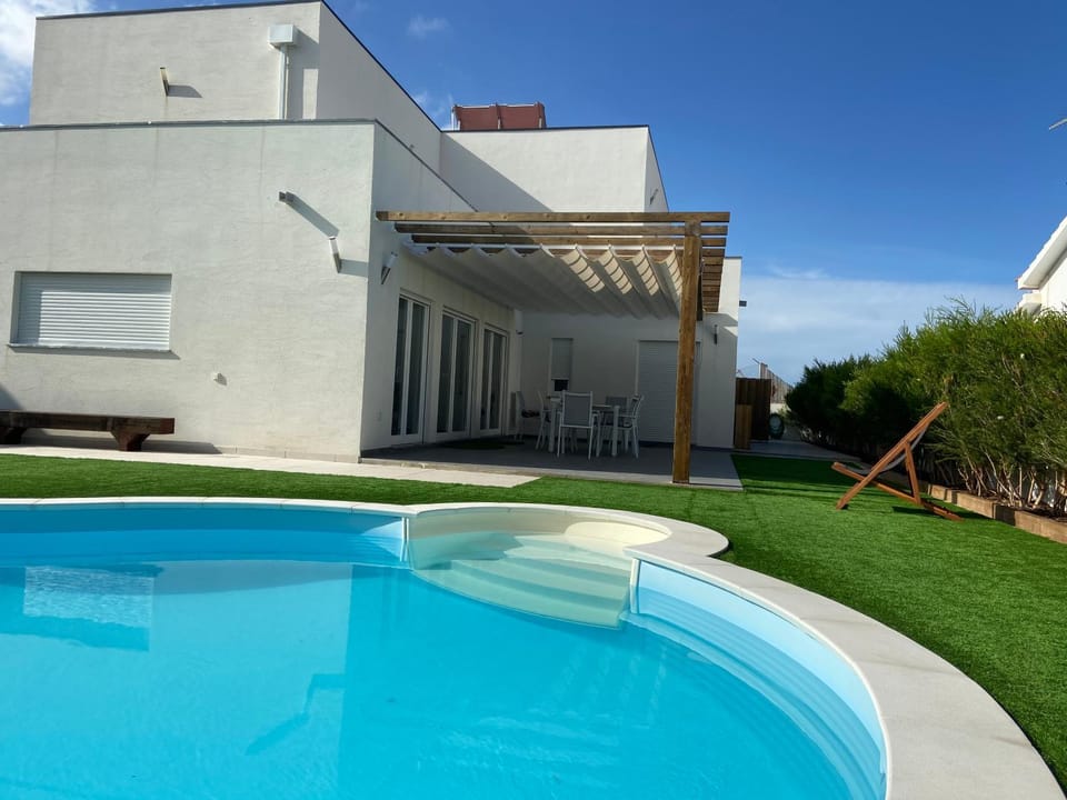 FamilyHost Charm Porto Covo Villa in Setubal District