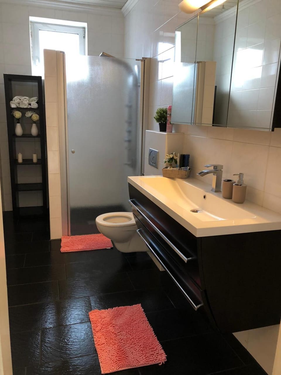 Shower, Toilet, Bathroom