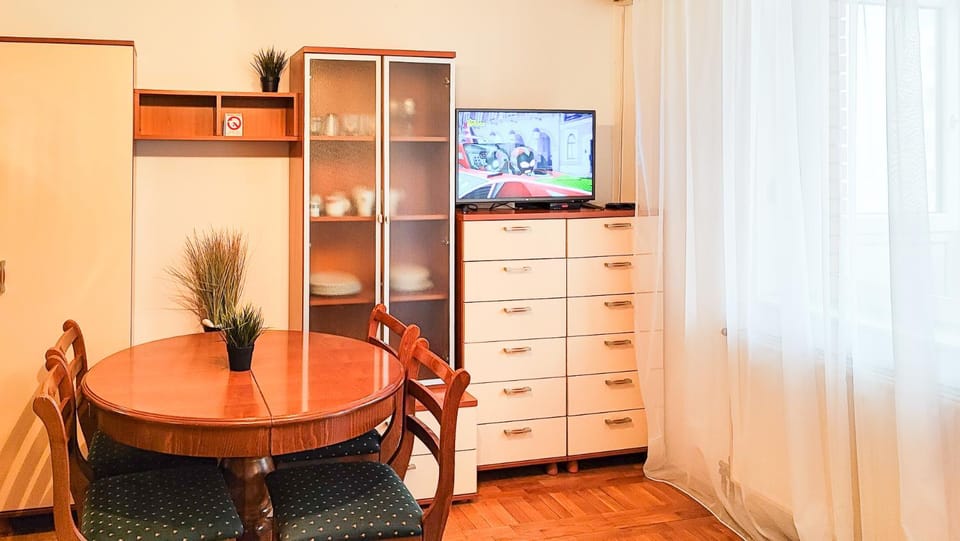 TV and multimedia, Dining area, hair dresser