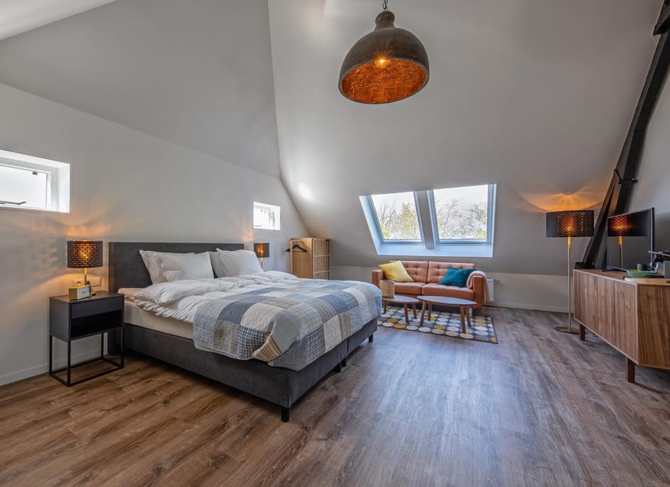 Bed, Bedroom