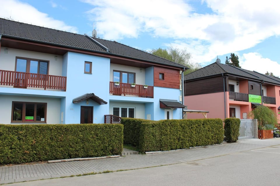 Property building, Day, Neighbourhood, Street view