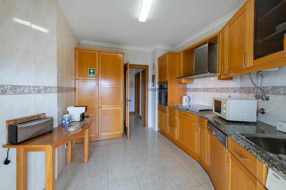 dishwasher, furniture, minibar, pet friendly, stove, toaster, washing machine, kitchen