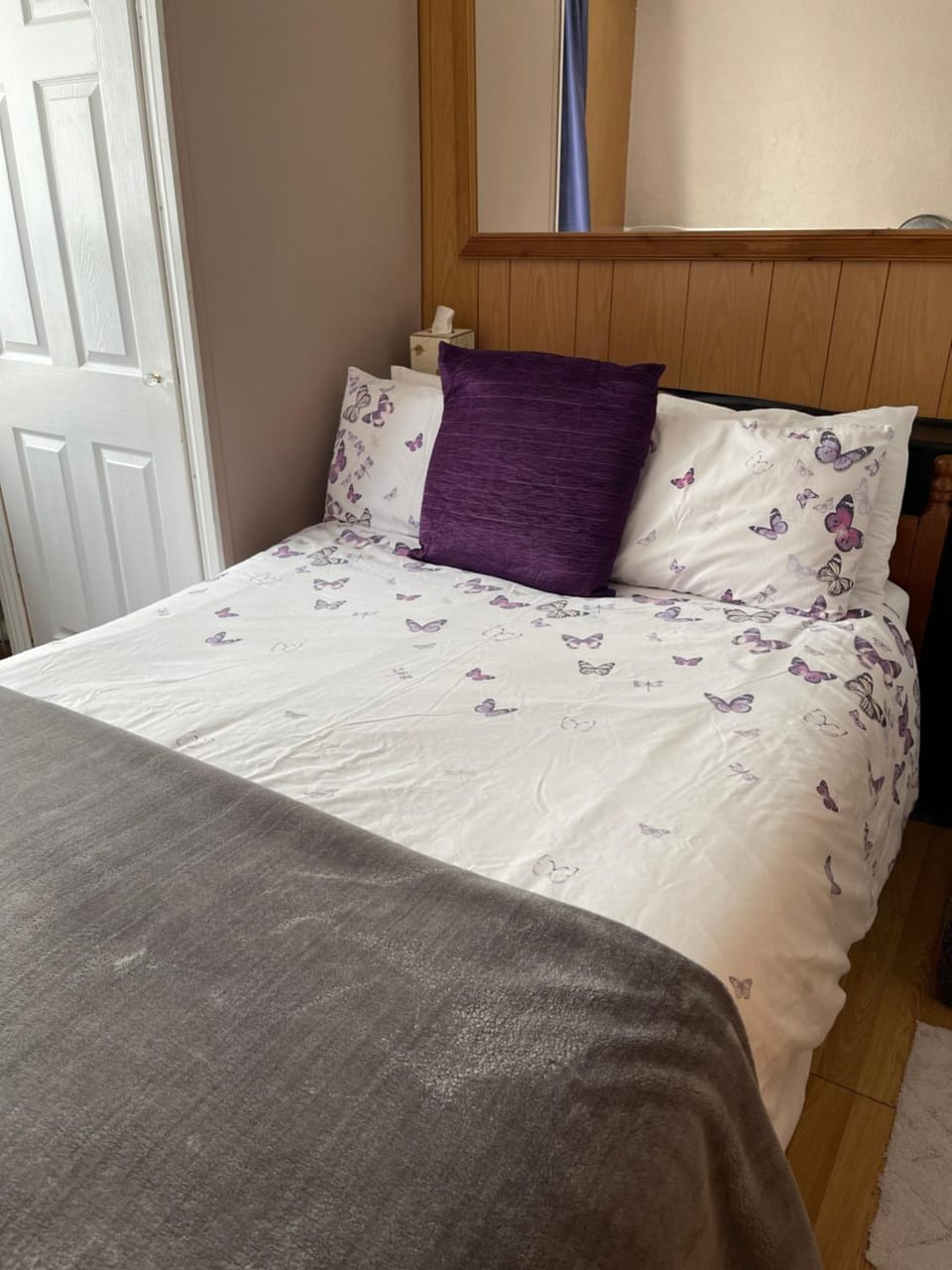 ROOM with SHOWER, TOILET and KITCHENETTE Bed and Breakfast in Tonbridge and Malling District