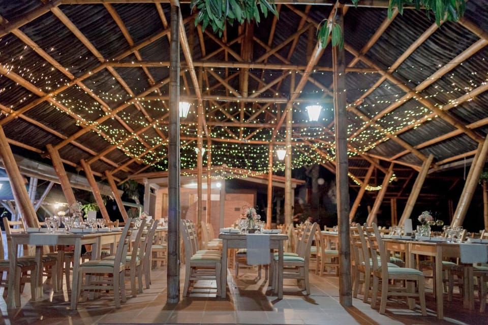 Restaurant/places to eat, Banquet/Function facilities