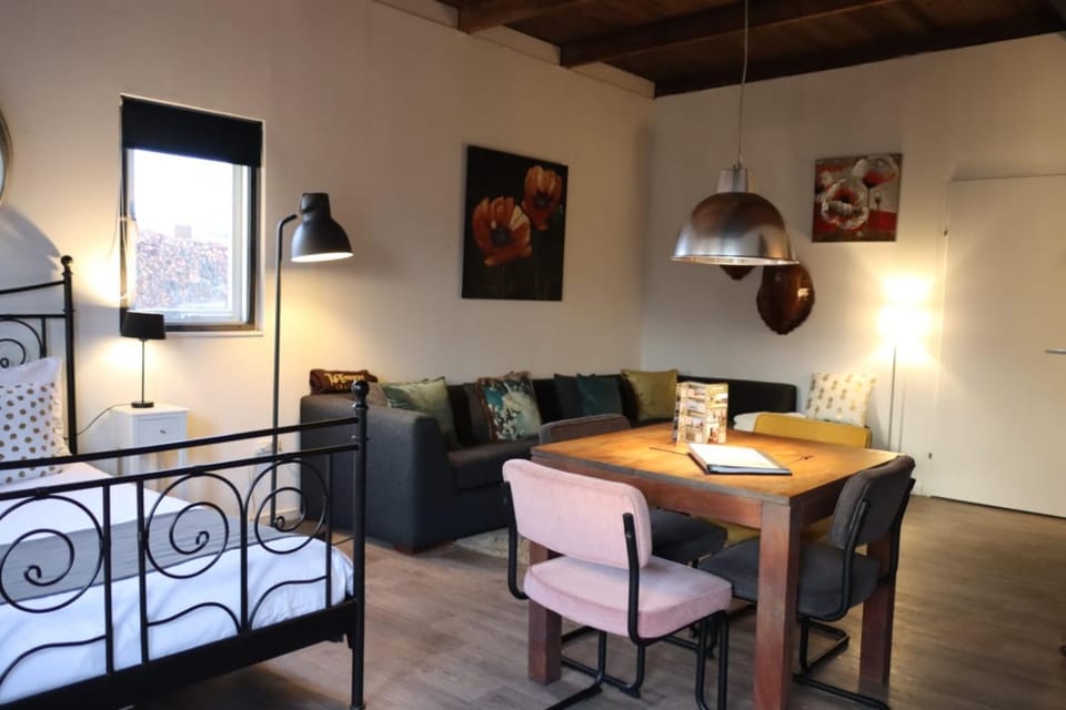 LUXE Bloemenzicht 4 personen, BnB, 10 minuten van zee Bed and Breakfast in Julianadorp