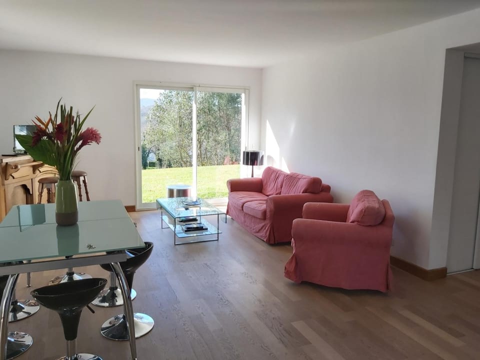 Appartement 3* paisible à Ascain avec jardin et WIFI - FR-1-239-504 Apartment in French Basque Country