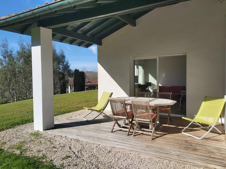 Appartement 3* paisible à Ascain avec jardin et WIFI - FR-1-239-504 Apartment in French Basque Country