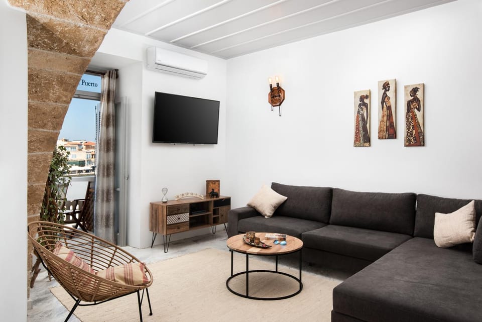 TV and multimedia, Living room, Seating area