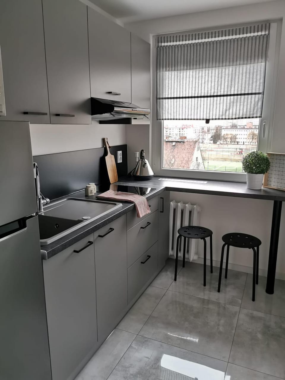 Kitchen or kitchenette