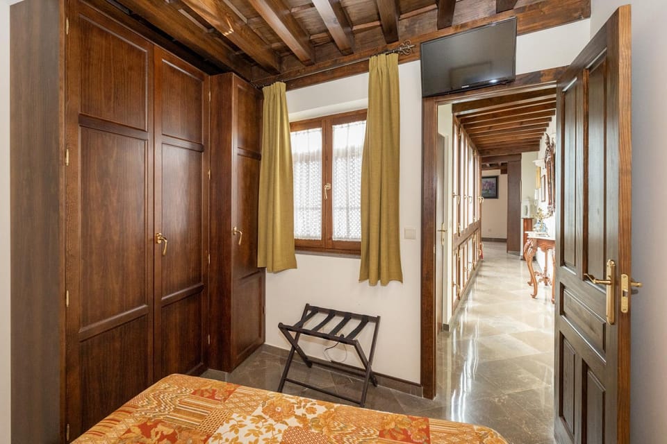 Decorative detail, Bedroom