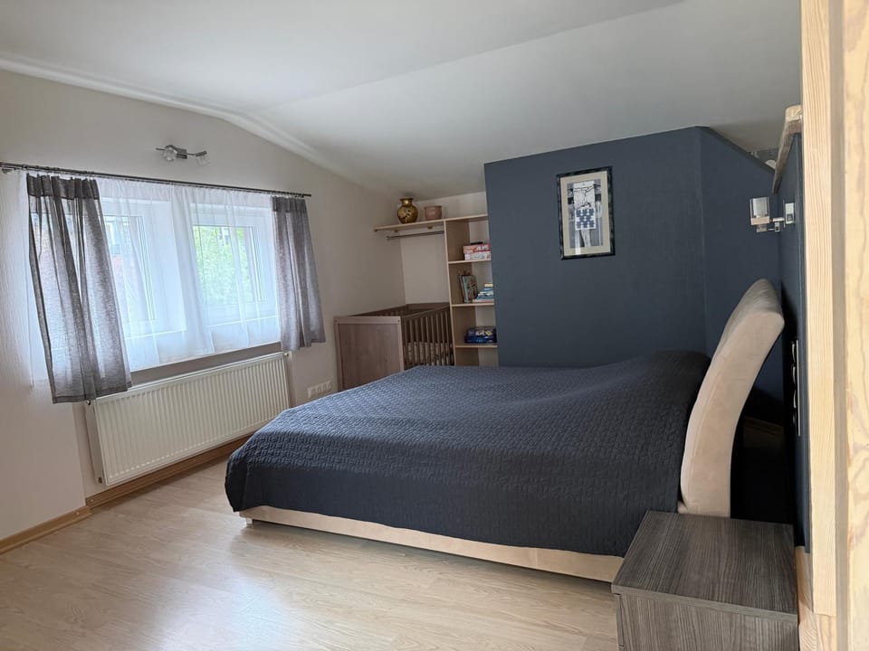 Bed, Bedroom, cot