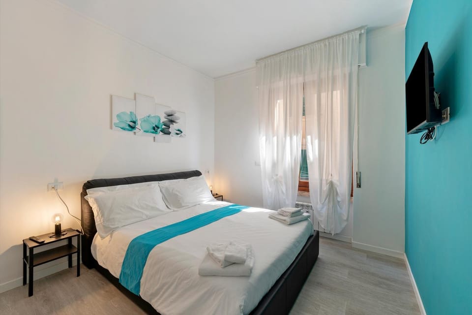 Living room, Bedroom