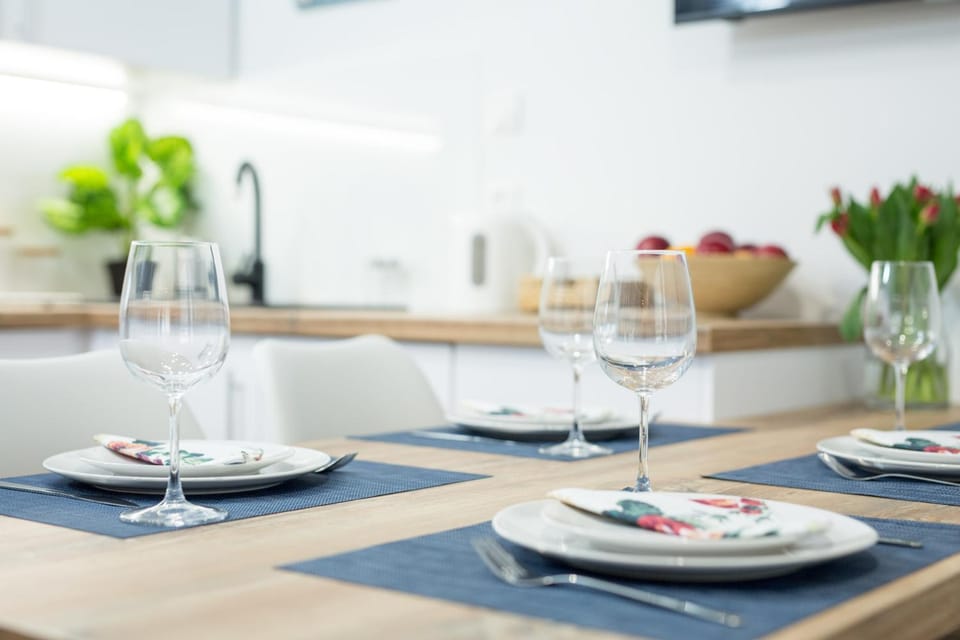 Property building, Facade/entrance, Activities, Activities, Children play ground, Game Room, Garden, Garden, Horse-riding, Coffee/tea facilities, Balcony/Terrace, Balcony/Terrace, Kitchen or kitchenette, Food and drinks, Food and drinks, Floor plan, Dining area, Hiking, Cycling, Kids's club, Pets, Pets, Garden view, Garden view, Street view, Drinks, young children, young children, young children, older children, older children, Family, Family, Family, Quiet street view