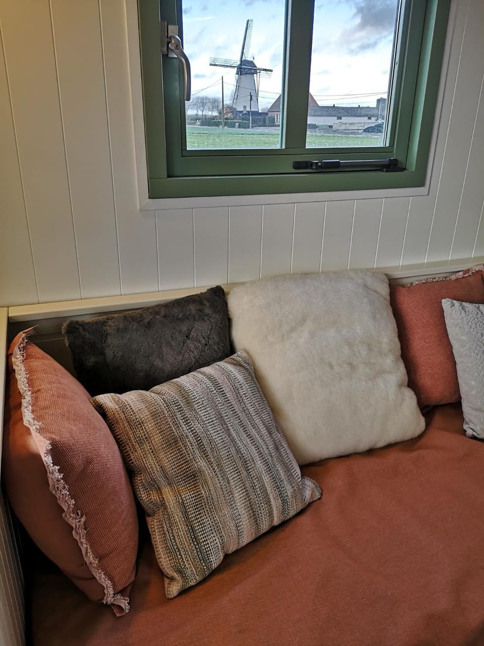 Roulotte Hartemeers House in Flanders